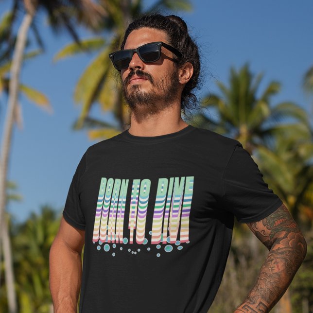 Geboren zum Tauchen T-Shirt (Von Creator hochgeladen)