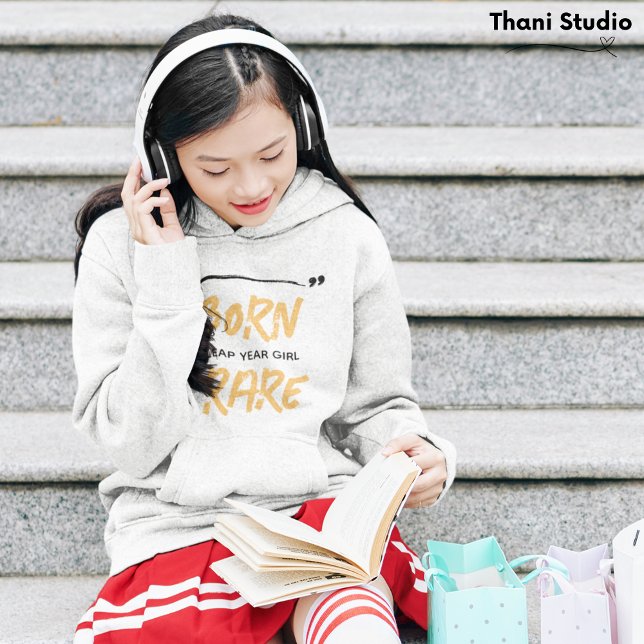 Geborenes, seltenes Leap Year Girl Feb 29 Geburtst Hoodie (Von Creator hochgeladen)
