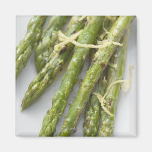 Gebratener grüner Spargel mit Zitronen-Eifer, Magnet