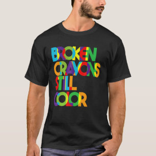 Gebrochene Wachsmalstifte färben weiterhin das Bew T-Shirt