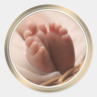 Geburtsankündigung New Baby tiny feet Gold Siegel Runder Aufkleber