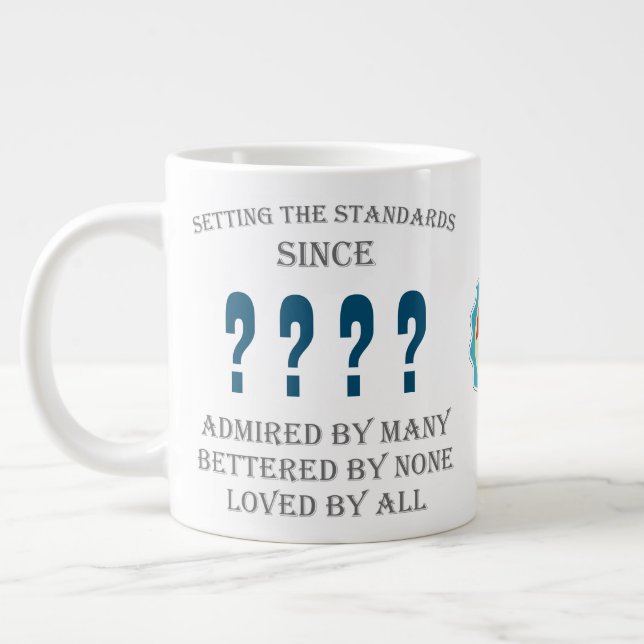 Geburtsdatum Jahresname von allen Vätern blau Jumbo-Tasse (Links)