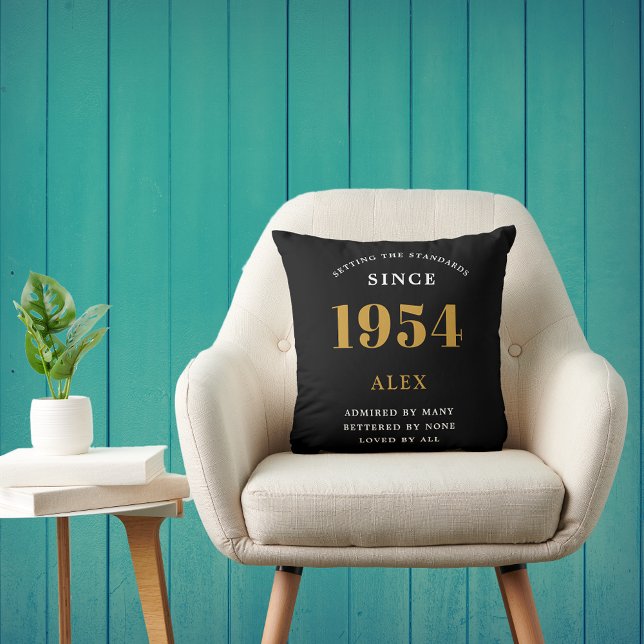 Geburtsname 1954 Black Gold Elegant Chic Kissen (70th Birthday Special 1954 Born Black Gold Chic Elegant Throw Pillow - Perfect for Home Décor)