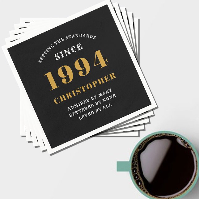 Geburtstag 1994 Schwarzes Gold Serviette (Black and gold personalized 30th birthday paper napkins. )