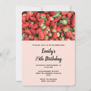 Geburtstag mit roten saftigen Erdbeeren Einladung