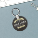 Geburtstag Vintager Tag Perfektion Elegant Schlüsselanhänger<br><div class="desc">Dieses fügt Ihren eigenen Namen hier Template Features fügen Sie Ihren Vorlagentext hier, sowie einfach lustig Sprichwort-Nachrichten-Anführungszeichen und lustigen Geburtstag zu Ihnen mit Vintagen gealtert, um Vollkommenheit Sprichwort und erstellen Sie Ihr eigenes leeres Design. Günstig für 30. 40. 60. 50. Geburtstagsgeschenke, Gutes Geschenk für ihn oder für sie mit schwarzer...</div>