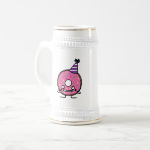 Geburtstags-Krapfenrosazuckerglasur besprüht Bierglas