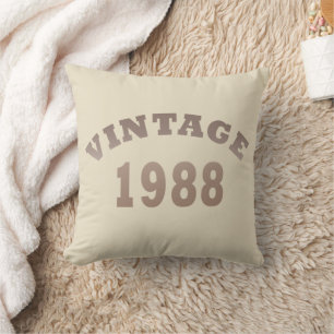 Geburtstagsgeschenk im Stil von 1988 Kissen