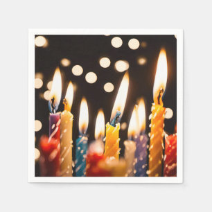 Geburtstagskandale mit Bokeh-Lichtern Serviette