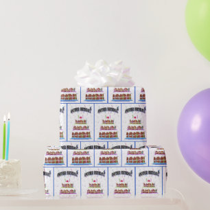 Geburtstagskuchen mit Confetti-Umschlagpapier Geschenkpapier