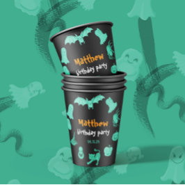 Geburtstagsparty mit orangefarbenem Halloween-Them Pappbecher