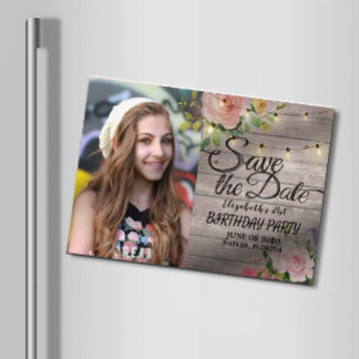 Geburtstagsparty Save the Date Blume Wood Lights Magneteinladung