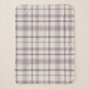 Gedämpfte Farmhouse-Lila-Karo-Babyzimmer für Junge Sherpadecke