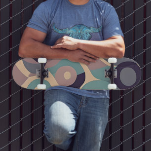 Gedämpfte lila und blaue abstrakte Wellen Skateboard