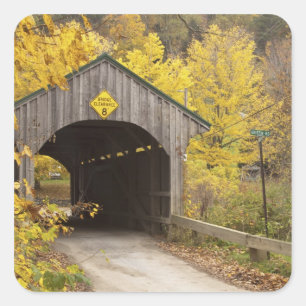 Gedeckte Brücke, Vermont, USA 2 Quadratischer Aufkleber