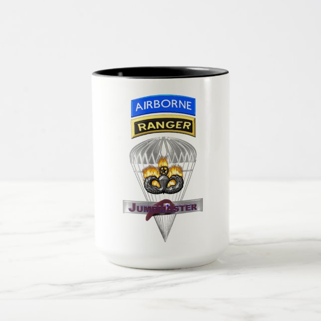 Gedenken an den Im Flugzeug Ranger Jumpmaster Tasse (Zentrum)