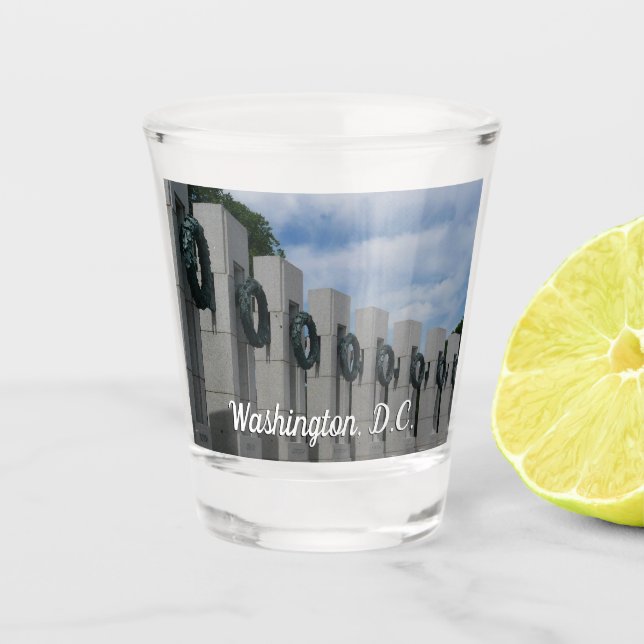 Gedenkkräne des Zweiten Weltkriegs I Schnapsglas (Vorderseite)