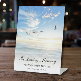 Gedenkstätte am Strand oder Beerdigung des Fotos Sockelschild