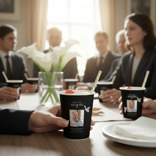 Gedenktaube Foto Schwarz In Liebevollem Gedenken Pappbecher