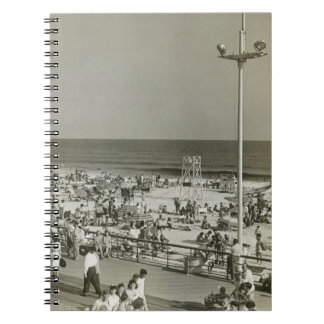 Gedrängter Strand Notizblock