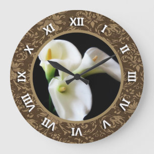 Gedrehte römische Ziffern-runde Uhr mit Calla