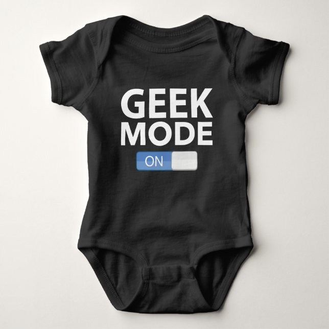 Geek-Modus eingeschaltet Baby Strampler (Vorderseite)
