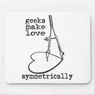 Geeks machen Liebe symmetrisch Mousepad