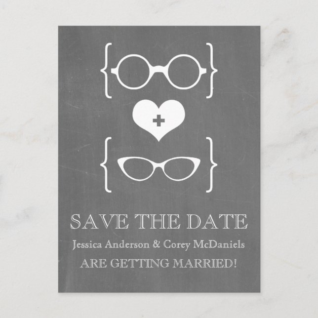 Geeky Glasses Chalkboard Save the Date Postkarte (Vorderseite)