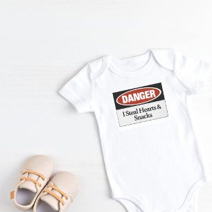 Gefahr, dass ich Herz und Snacks stehle Baby Strampler