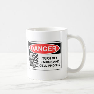 GEFAHR STELLEN RADIOS UND HANDYS AB KAFFEETASSE