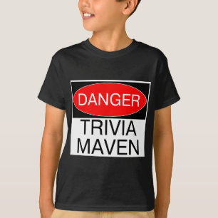 Gefahr - Trivia-Experte Lustiges Trivia-Abend T-Sh T-Shirt