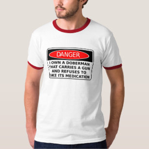 Gefährlicher Dobermann Pistole Lustiges Shirt Humo
