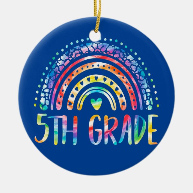 Gefärbte Krawatte 5th Grade Rainbow Lehrer Student Keramik Ornament (Vorne)