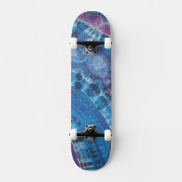Gefärbte Krawatte des Weltraums Skateboard