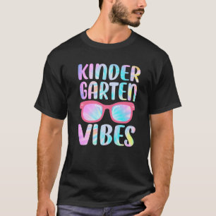 Gefärbte Krawatte Kindergarten Vibes Platz 1. Schu T-Shirt