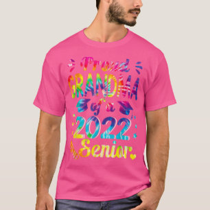 Gefärbte Krawatte Proud Oma einer Klasse von 2022 T-Shirt