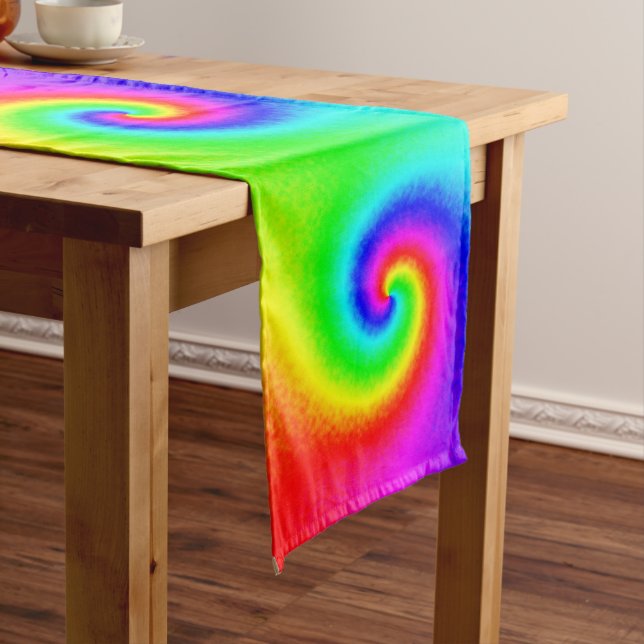 Gefärbte Krawatte Rainbow Swirl Hippie Boho Chic Großer Tischläufer (Beispiel)