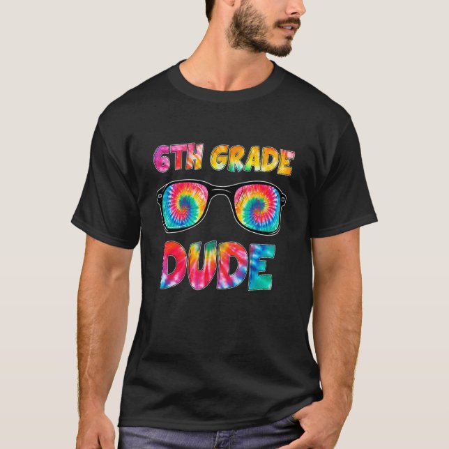 Gefärbte Krawatte Sonnenbrille 6. Klasse Typ zurüc T-Shirt (Vorderseite)