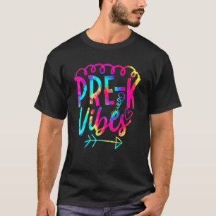 Gefärbte Krawatte vor dem K-Rampen, wo das Abenteu T-Shirt
