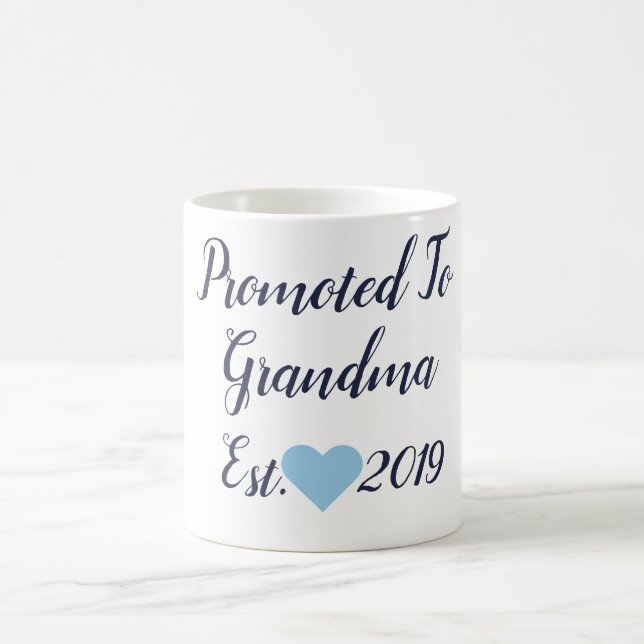 Gefördert zur Großmutter-Marine u. zur hellblauen Kaffeetasse (Mittel)