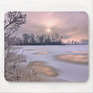 Gefrorene Oberfläche   Po-Fluss, Piemont, Italien Mousepad
