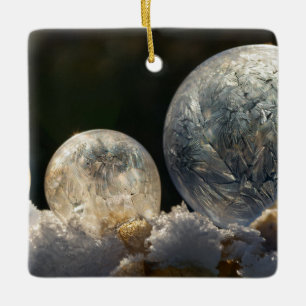 Gefrorenes Seifen-Blasen-Eiskristall-cooles Keramikornament