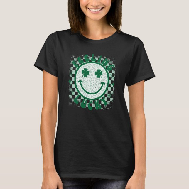 Gefühl Lucky Retro St Patrick's Day Smile Face Me T-Shirt (Vorderseite)