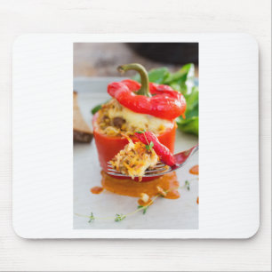 Gefüllte Paprika mit Hackfleischsauce und Käse Mousepad