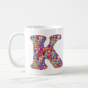 Gefülltes K Monogramm des Spaß-buntes dynamische Kaffeetasse