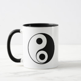 Gegenüber den Energien, schaffen Sie Balance Yin Y Tasse