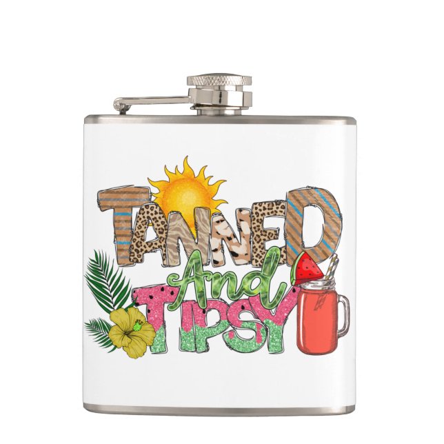 Gegerbt und Tipsy | Fun Summer Party Design Flachmann (Vorderseite)