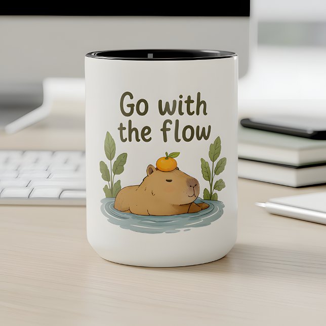 Geh mit dem Strom Capybara Tasse – Cute Relaxed  (Von Creator hochgeladen)