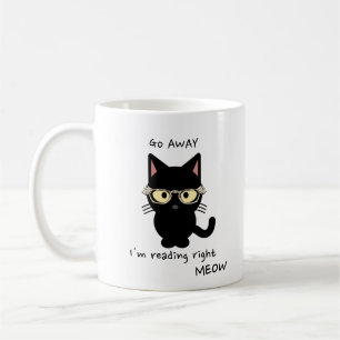 Geh weg und ich lese gerade die Tasse der Katze