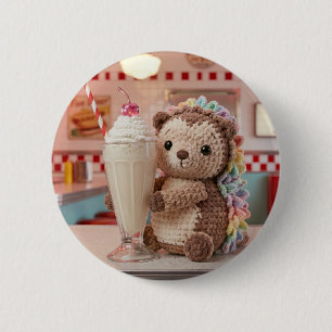 Gehäkelter Igel und Milchshake im Retro-Diner Button